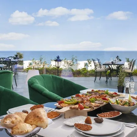 Kaya Palazzo & Casino Girne 4*