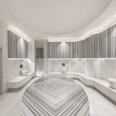 Kaya Palazzo & Casino Girne Hotel 4*