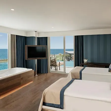 Kaya Palazzo & Casino Girne 4*